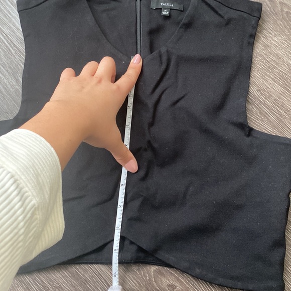 NWOT Talula (Aritzia) Black crop top - Picture 5 of 7